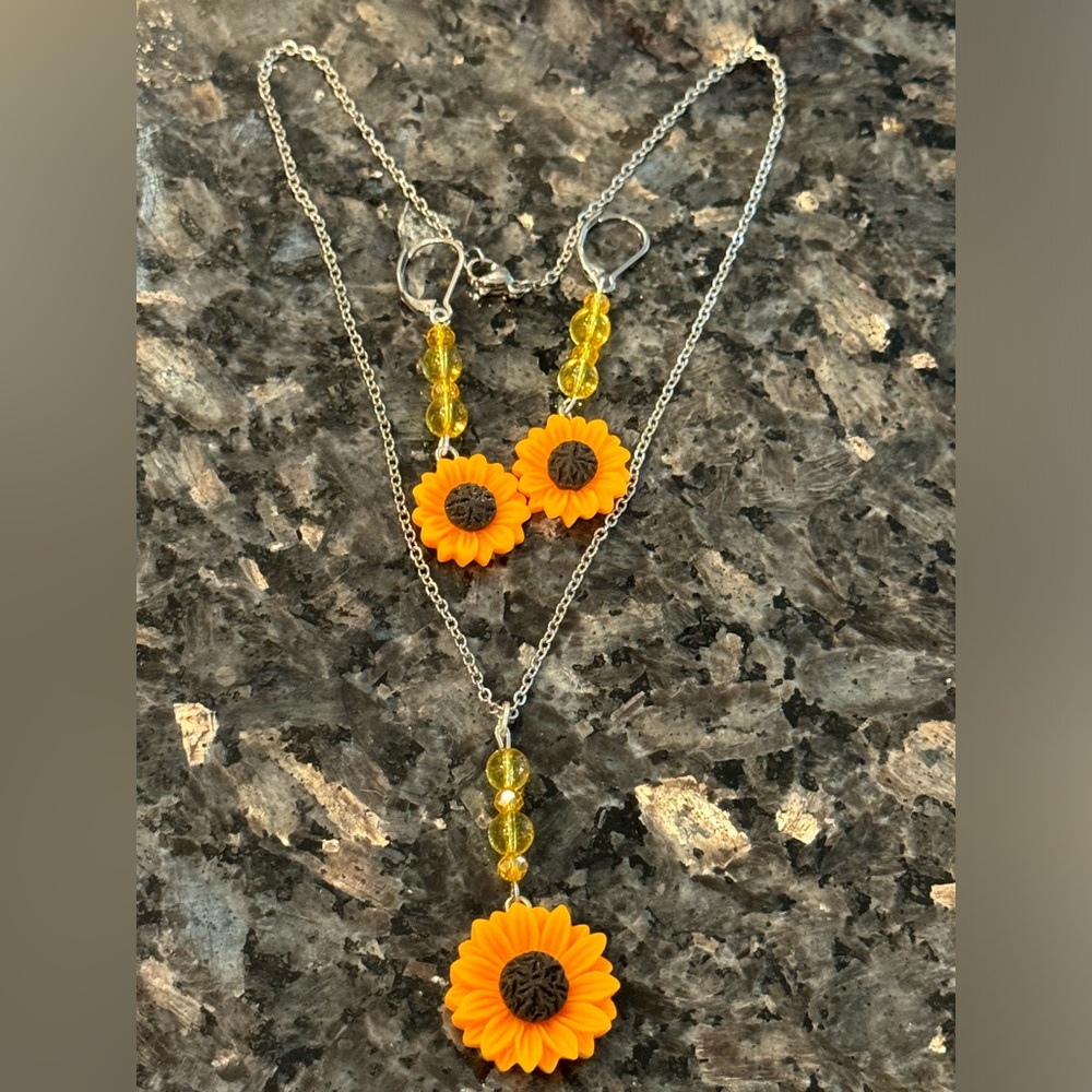 Sunflower Citrine Crystal Necklace & Earrings Set🌻